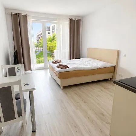아파트 1 Apartment, Balcony, Zuzany Chalupovej 18b *
